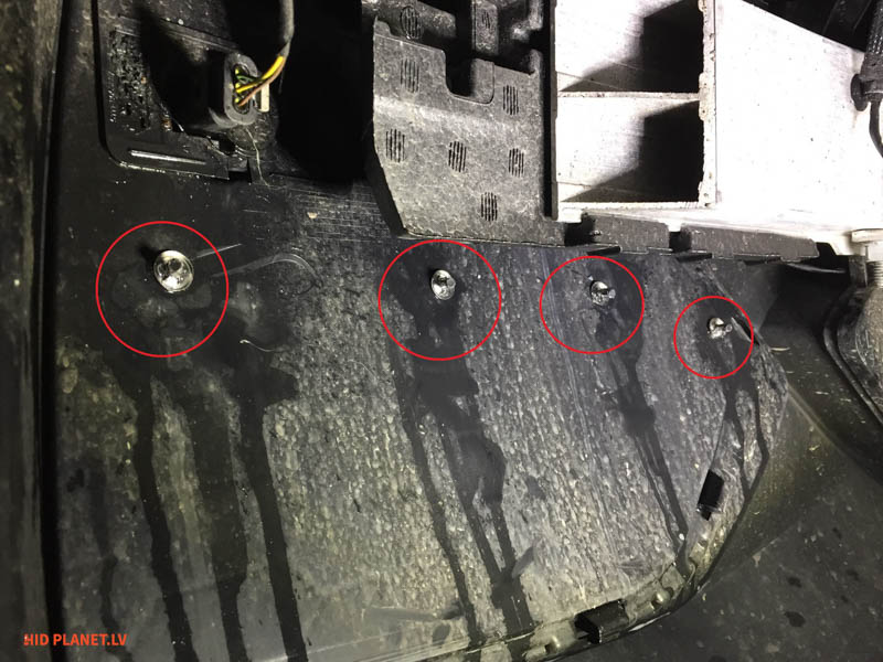 Detailing of BMW X5 F15 insert fastenings